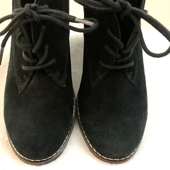 White Mountain Black Suede Lace-Up Wedge Ankle Booties Size 8.5 - Picture 4 of 10